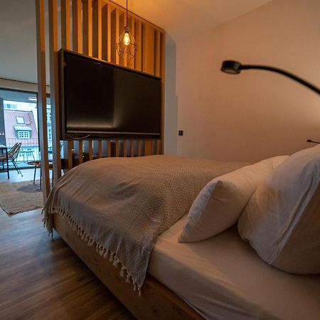 Full House Premium Apartments Йена Екстериор снимка