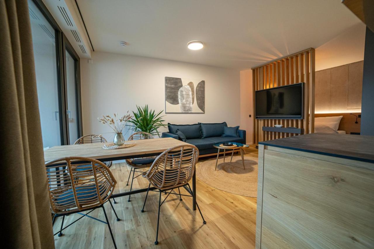Full House Premium Apartments Йена Екстериор снимка