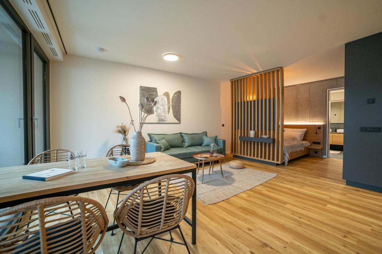 Full House Premium Apartments Йена Екстериор снимка