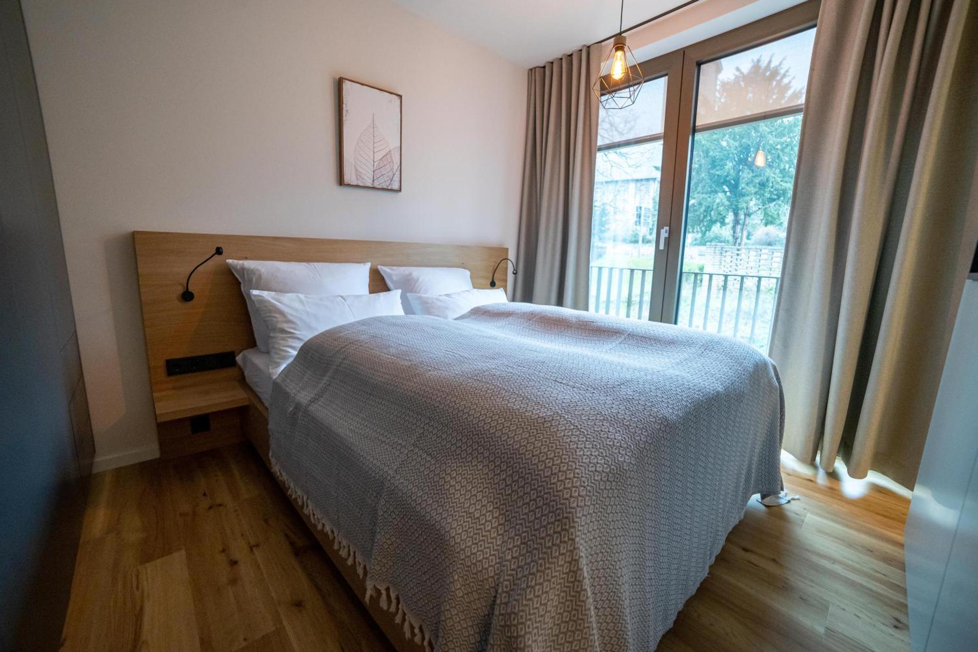 Full House Premium Apartments Йена Екстериор снимка